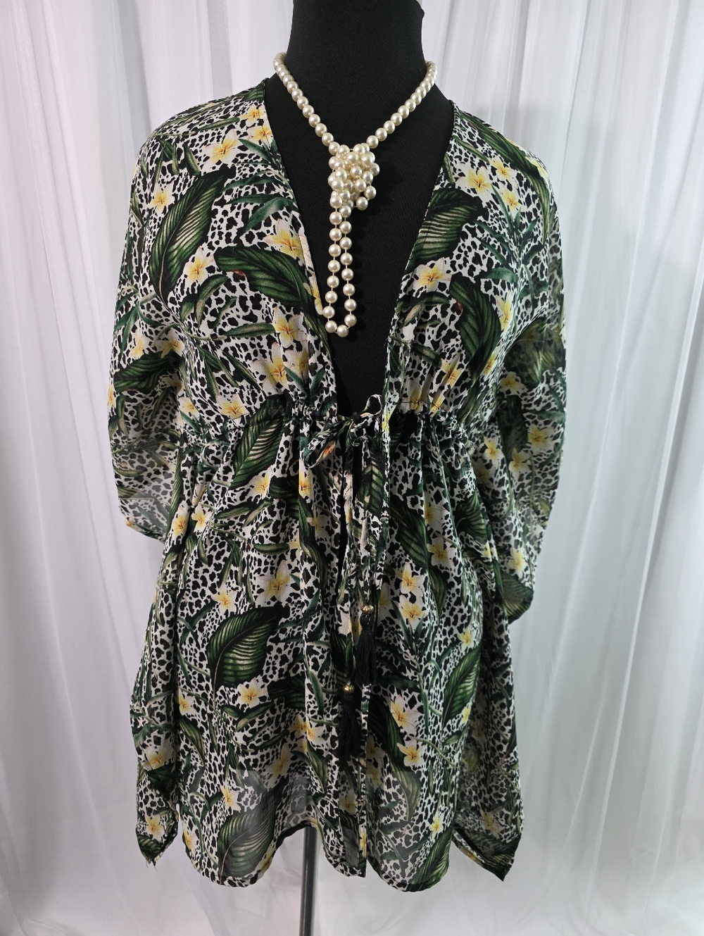 Club Z CollectionWomen's Green Tropical Leaf Tunic, Free Size